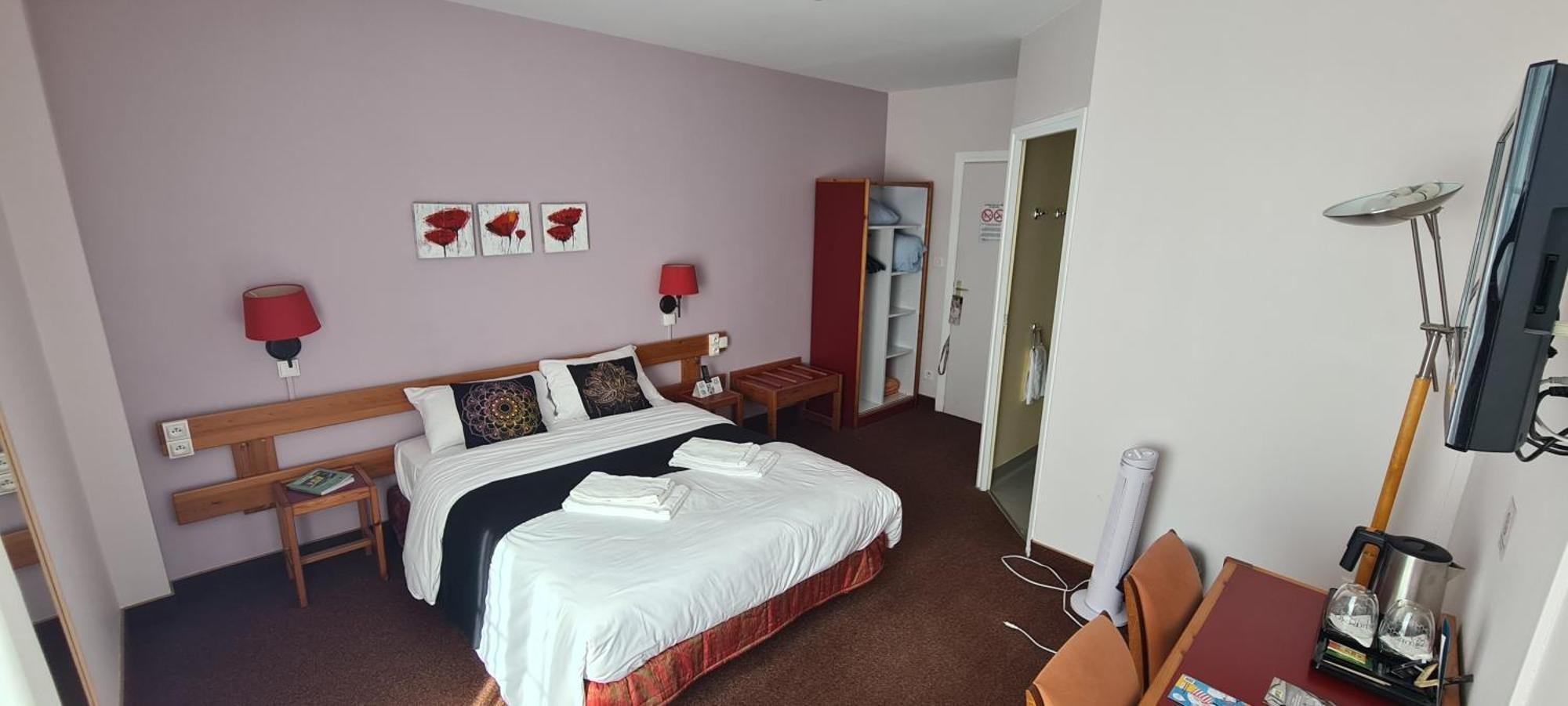 Le 120 - Groupe Logis Hotels - Ex Auberge La Terrasse La Châtaigneraie Zewnętrze zdjęcie