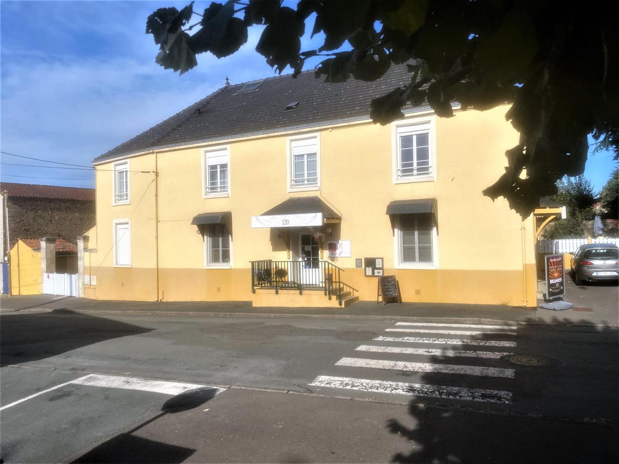 Le 120 - Groupe Logis Hotels - Ex Auberge La Terrasse La Châtaigneraie Zewnętrze zdjęcie
